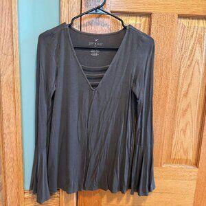 American Eagle Soft & Sexy Gray Long Bell Sleeve Tee Size Small